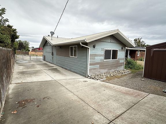 Back of driveway