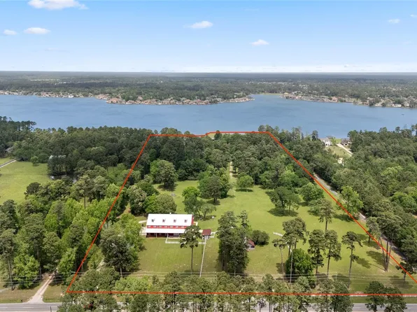 15126 Walden Rd, Montgomery, TX 77356