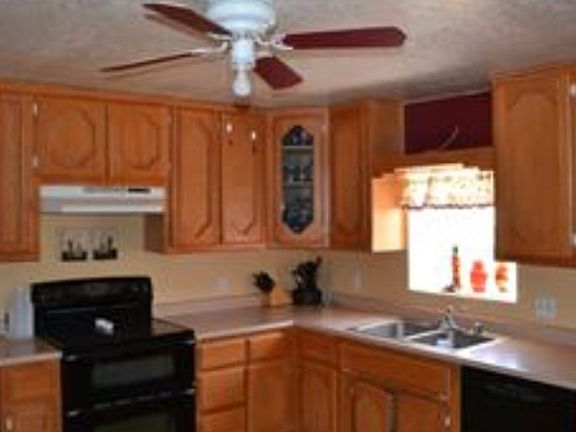 kitchen, tile floor, DW, disposal,