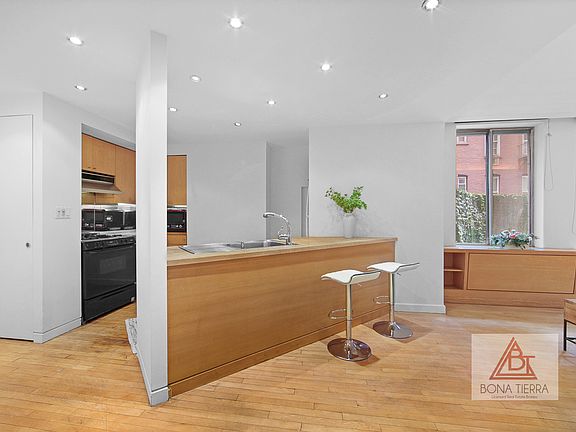 5th image of 309 E 49th St APT 1B