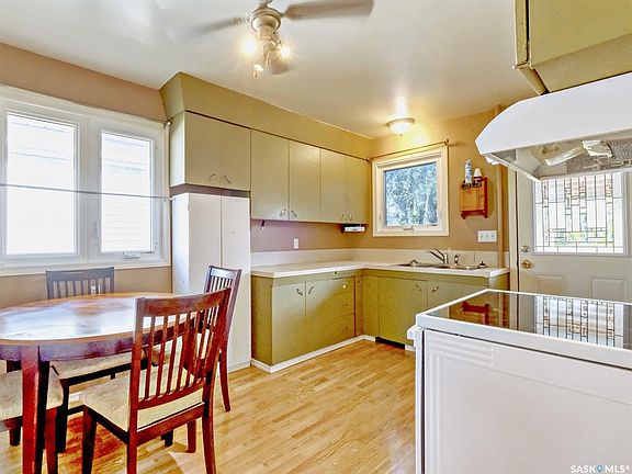 5th image of 316 2nd AVENUE W