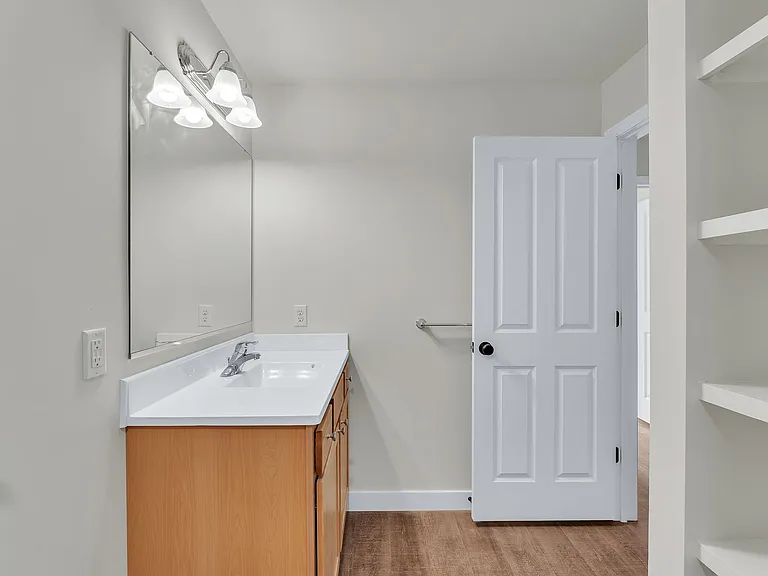 25 Armory Ln #G — Photo 7