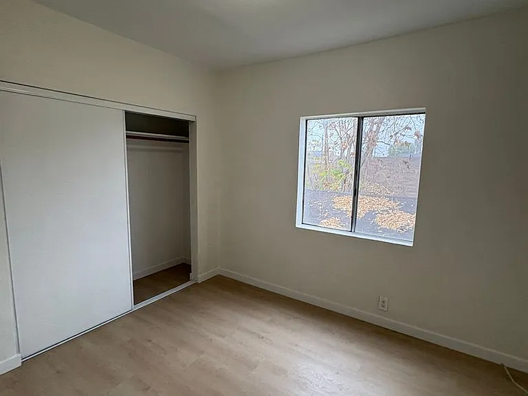 629 W Vernon Ave — Photo 6