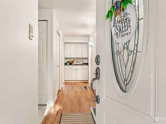 3rd image of 2440 140th Avenue NE #17