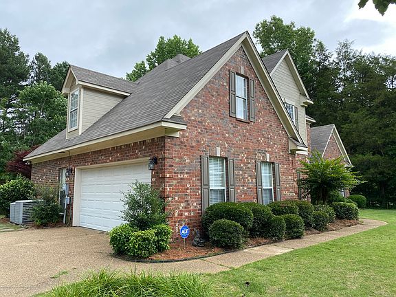 2nd image of 2216 Oak Woods Dr W