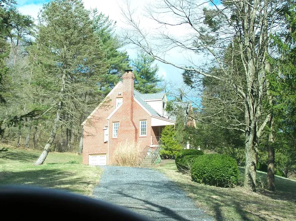 1091 Peters Mountain Rd #1, Dauphin, PA 17018