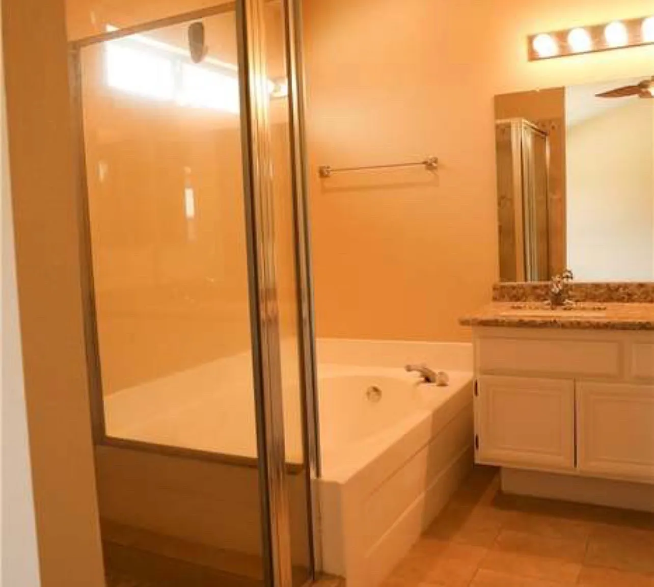 3 bed, 1622 sqft, $3,200 — Photo 4