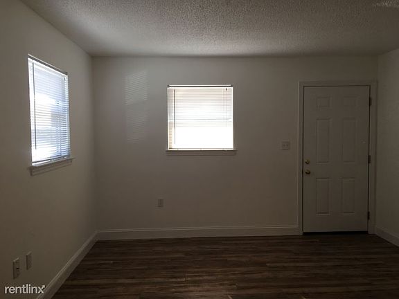 3rd image of 1411 29th St APT B