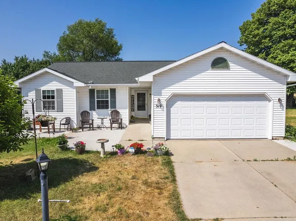 319 Valley Glen Court, Baraboo, WI 53913