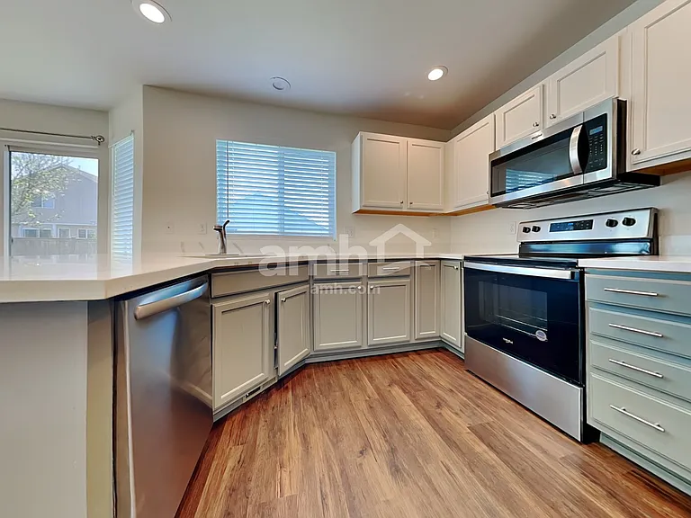 16615 Greenleaf Ave SE — Photo 4
