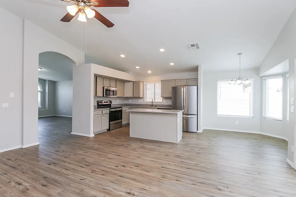 4 bed, 2.0 bath, 1642 sqft, $2,750 — Photo 4
