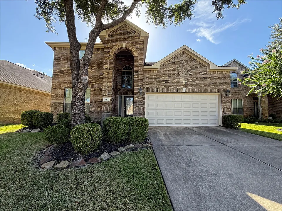 1911 Boren Dr