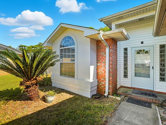 3rd image of 498 Rush Park Cir