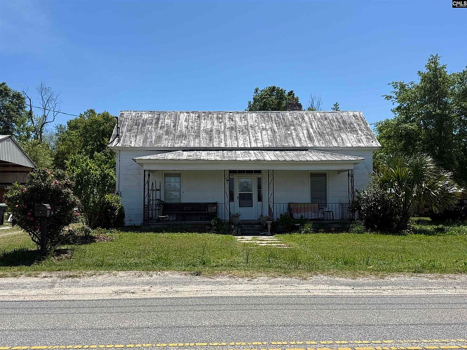 1st image of 348 W Railroad Ave