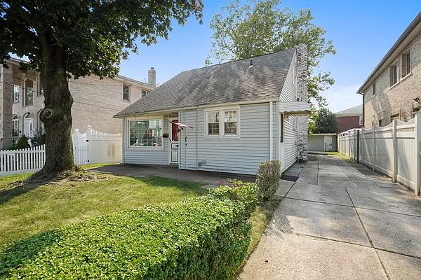 1st image of 21-12 154th St