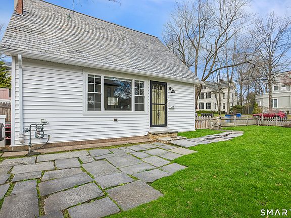3rd image of 142 East Rock Road