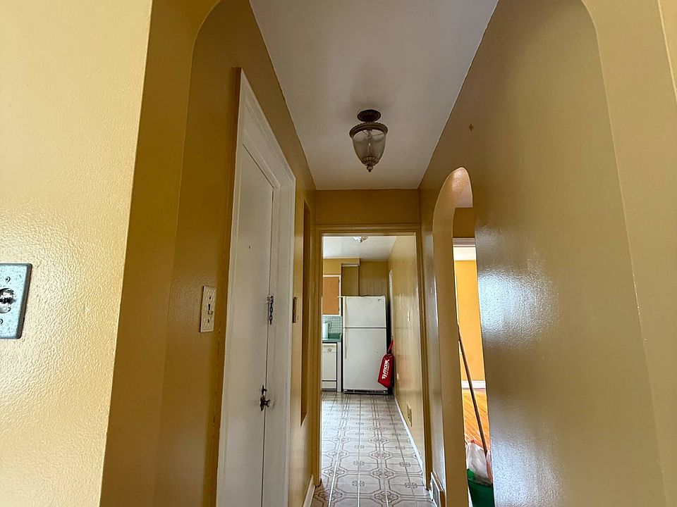 1st image of 3911 W 59th Pl #1