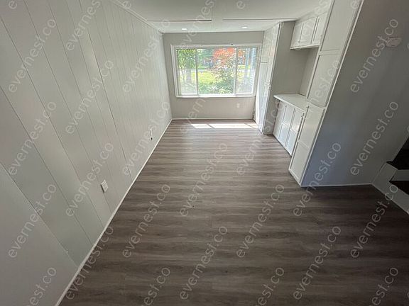 4th image of 19056 Hilton Dr