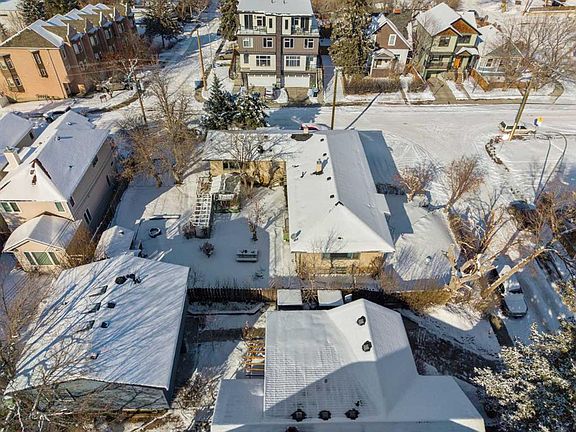 3rd image of 1607 N 25th Ave SW