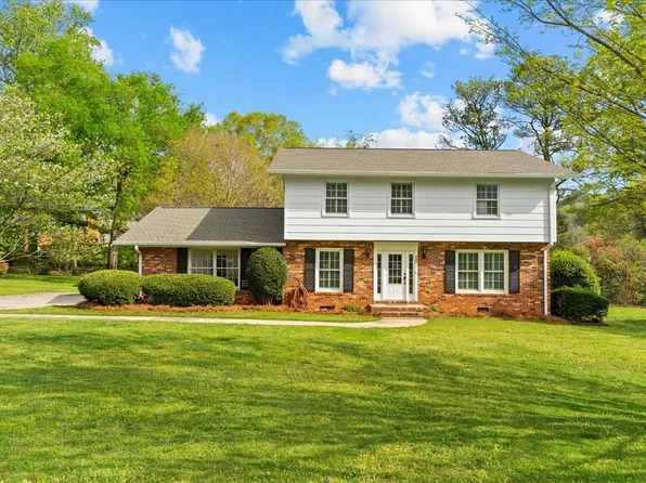 137 Lisa Ln, Dalton, GA 30720