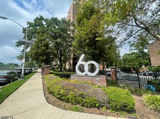 60 Parkway Dr E APT 7JJ, East Orange, NJ 07017