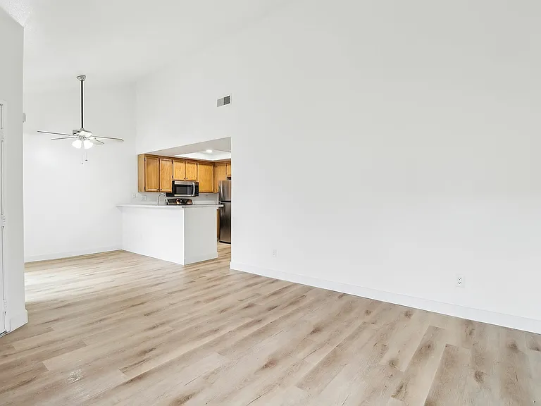 Bella Vista — Photo 12