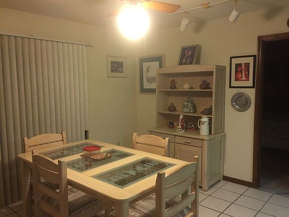 Diningroom/glass door/ deck