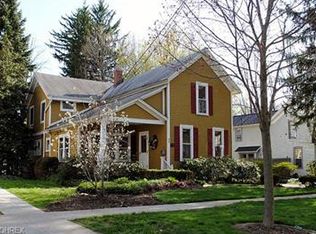 99 Hall St, Chagrin Falls, OH 44022