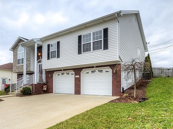 3rd image of 132 White Cliffs Ln