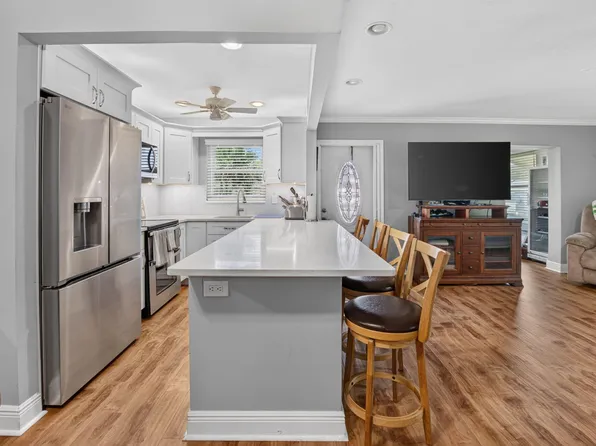 190 N HIGH POINT Boulevard #A, Boynton Beach, FL 33435
