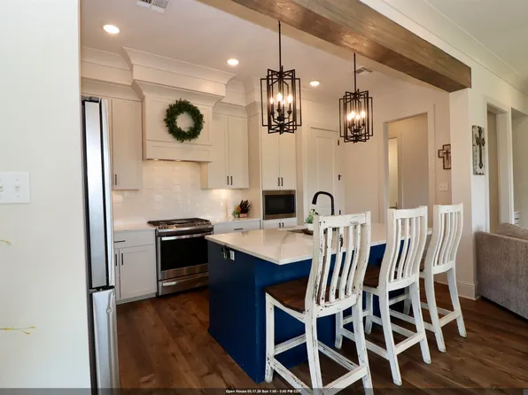 3084 Parkside Ln, Saint Francisville, LA 70775