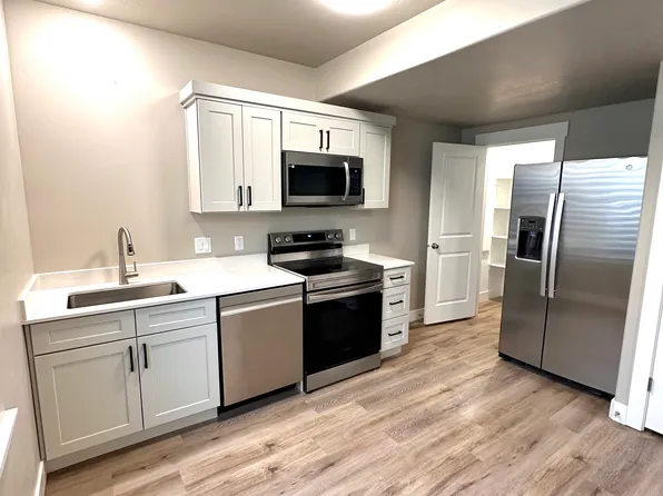 7892 N Bristlecone Rd #1, Eagle Mountain, UT 84005
