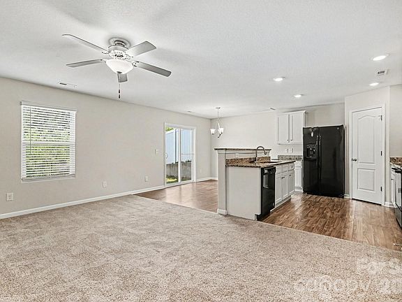 5th image of 2240 Latimer Ln