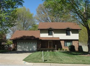 1949 E Holiday St, Springfield, MO 65804