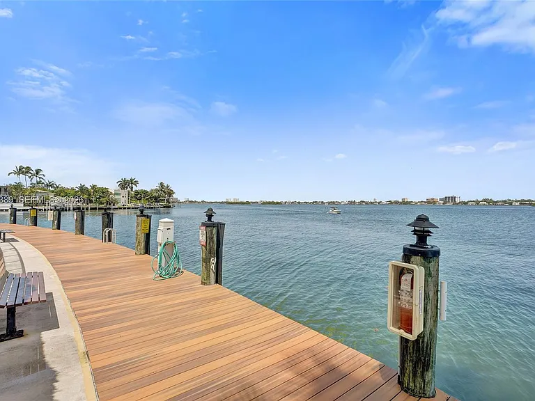 10350 W Bay Harbor Dr #3G — Photo 31