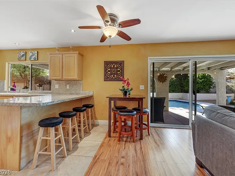 3225 Mountain Spring Rd — Photo 12