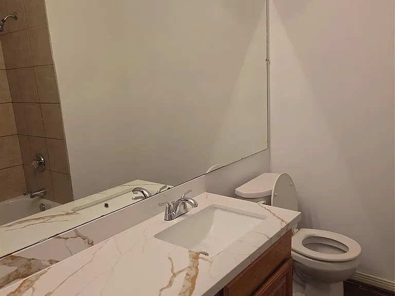 15114 Farndale Dr — Photo 16
