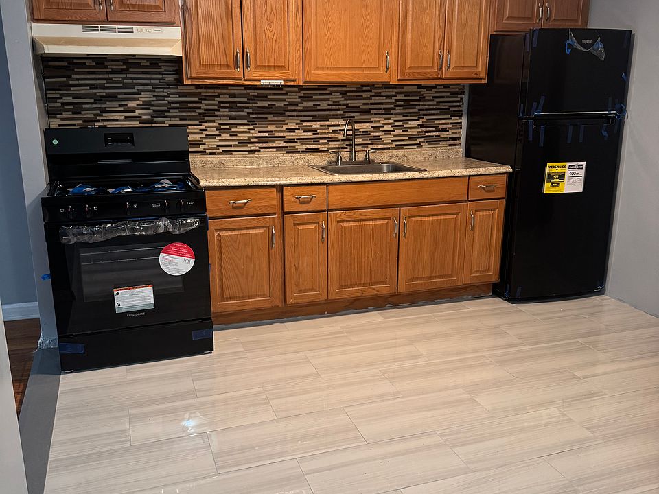 Kitchen features new appliances