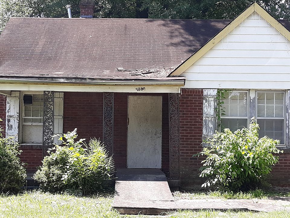 2nd image of 2555 Lowell Ave