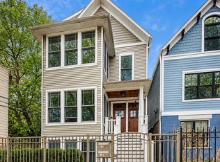 1315 W Henderson St #2, Chicago, IL 60657