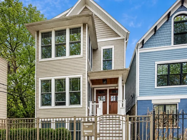 1315 W Henderson St #2, Chicago, IL 60657