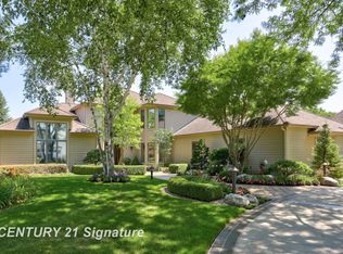 210 Golfview Dr, Saginaw, MI 48638