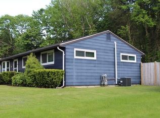 26 Potter Dr, Bellingham, MA 02019