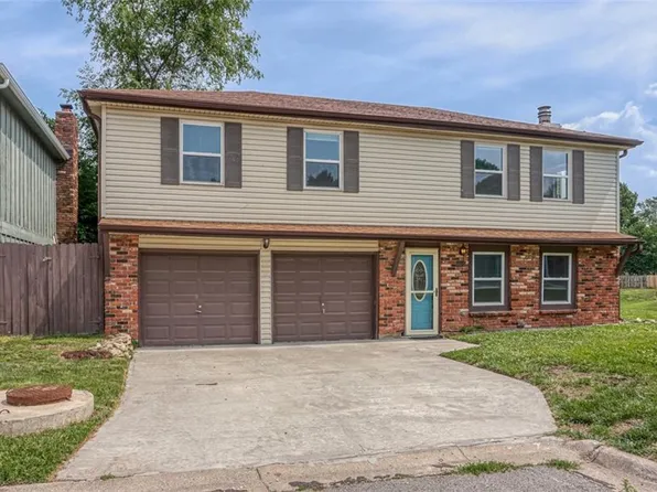 463 Trant St, Edwardsville, KS 66111