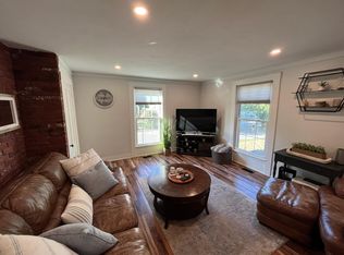 15 Glines Ave, Weymouth, MA 02188