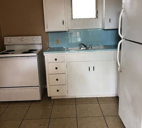 3rd image of 416 W Matz St