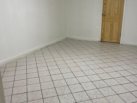 5th image of 14419 38th Ave