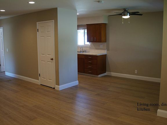 5th image of 422 Cirrus Ave