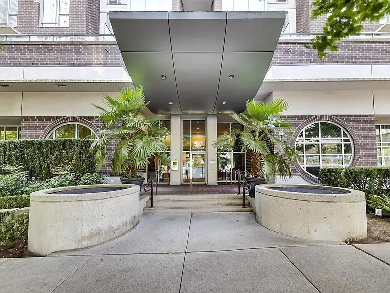 550 Pacific St #1606 — Photo 15