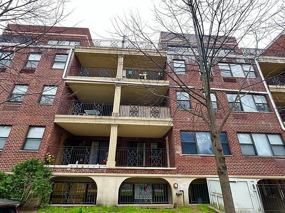4th image of 71-23 162nd St #2-A